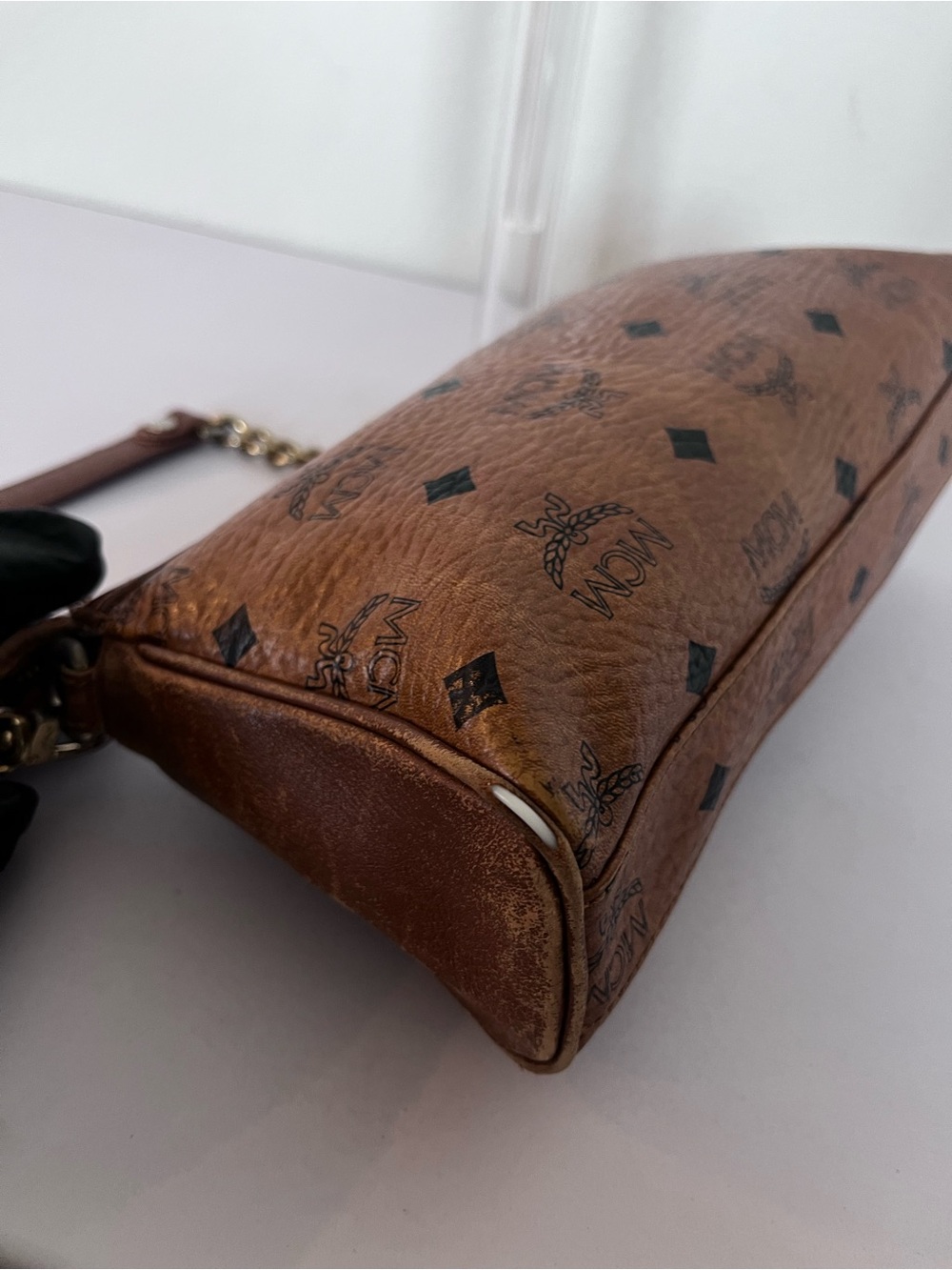 MCM CHAIN WITH LEATHER SHOULDER BAG. - Picture 12 of 15